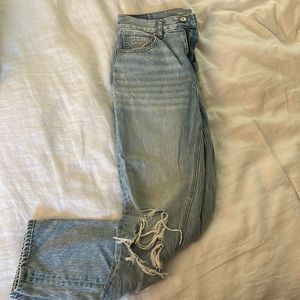 American Eagle straight leg ripped mom jeans